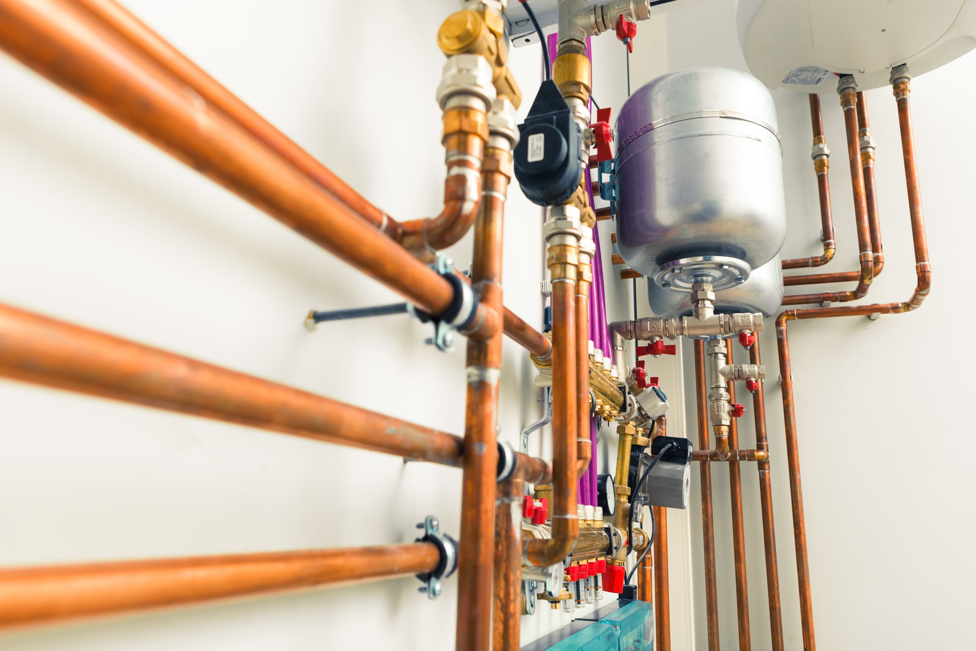 General Plumbing: What to Check Before Calling a Plumber